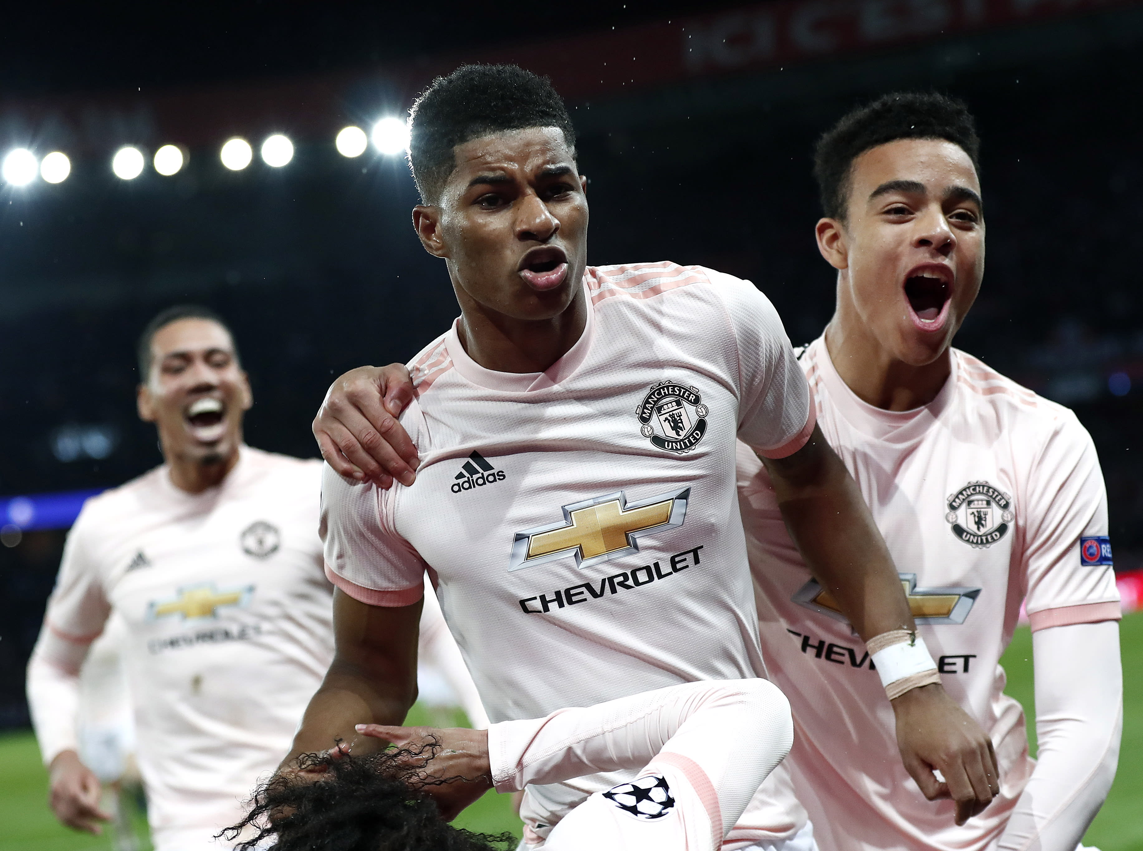 Rashford blijft United trouw