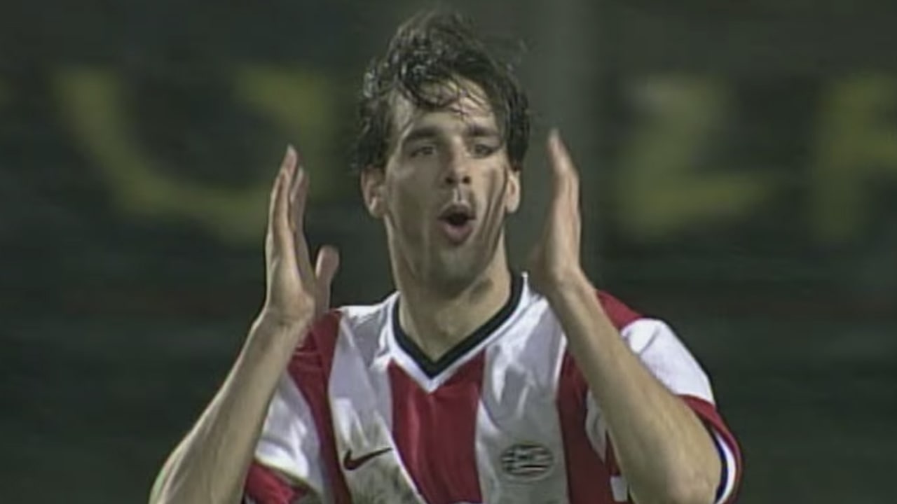 Vandaag in 1998: Wereldgoal Van Nistelrooij tegen Roda JC 