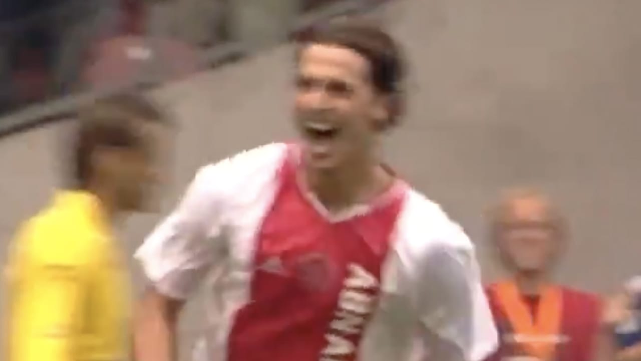 Vandaag in 2004: Zlatan scoort na weergaloze solo voor Ajax tegen NAC