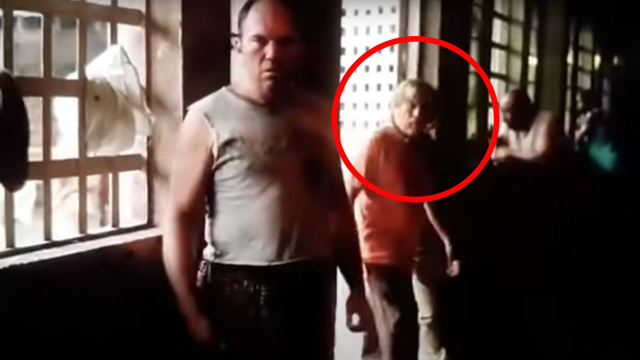 Oplettende kijker spot Johan Derksen in aflevering Prison Break