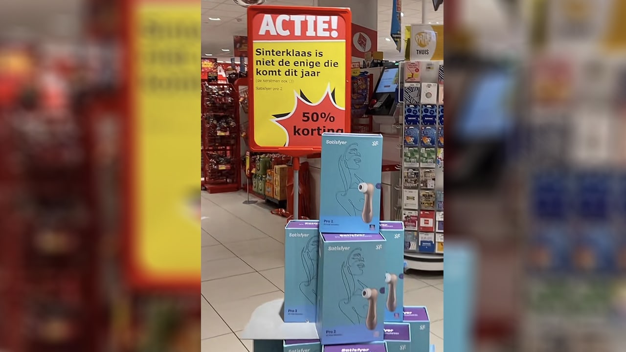 Ophef over pikante reclame in Kruidvat: 'Sinterklaas is niet de enige die komt dit jaar'