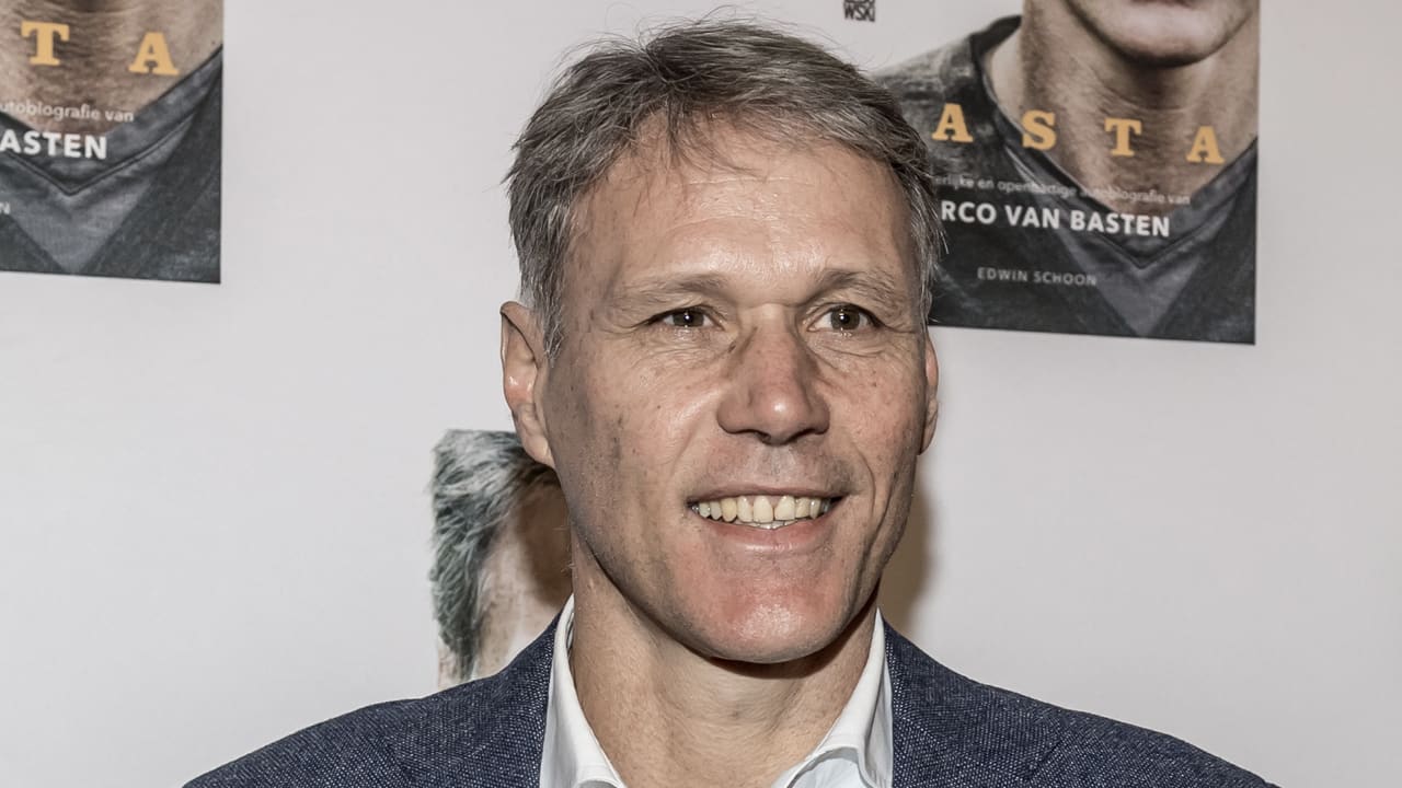 ZIEN! 'Marco van Basten zet villa te koop voor 13,8(!) miljoen euro'