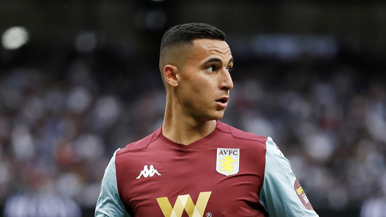 El Ghazi helpt Aston Villa met twee goals aan overwinning