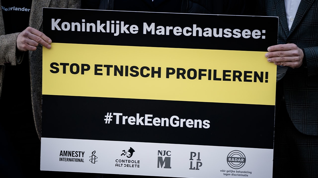 Marechaussee discrimineert bij grenscontroles