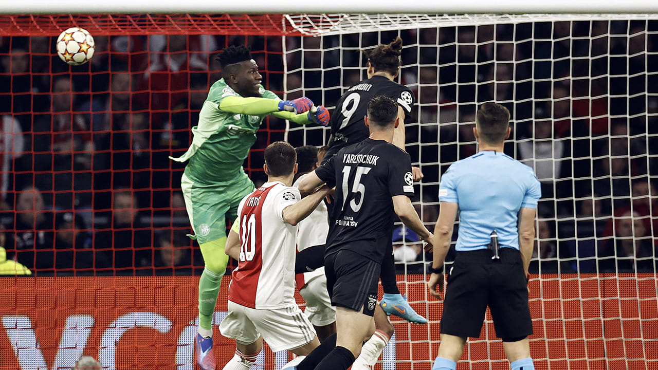 Benfica schakelt Ajax uit in de achtste finale van de Champions League