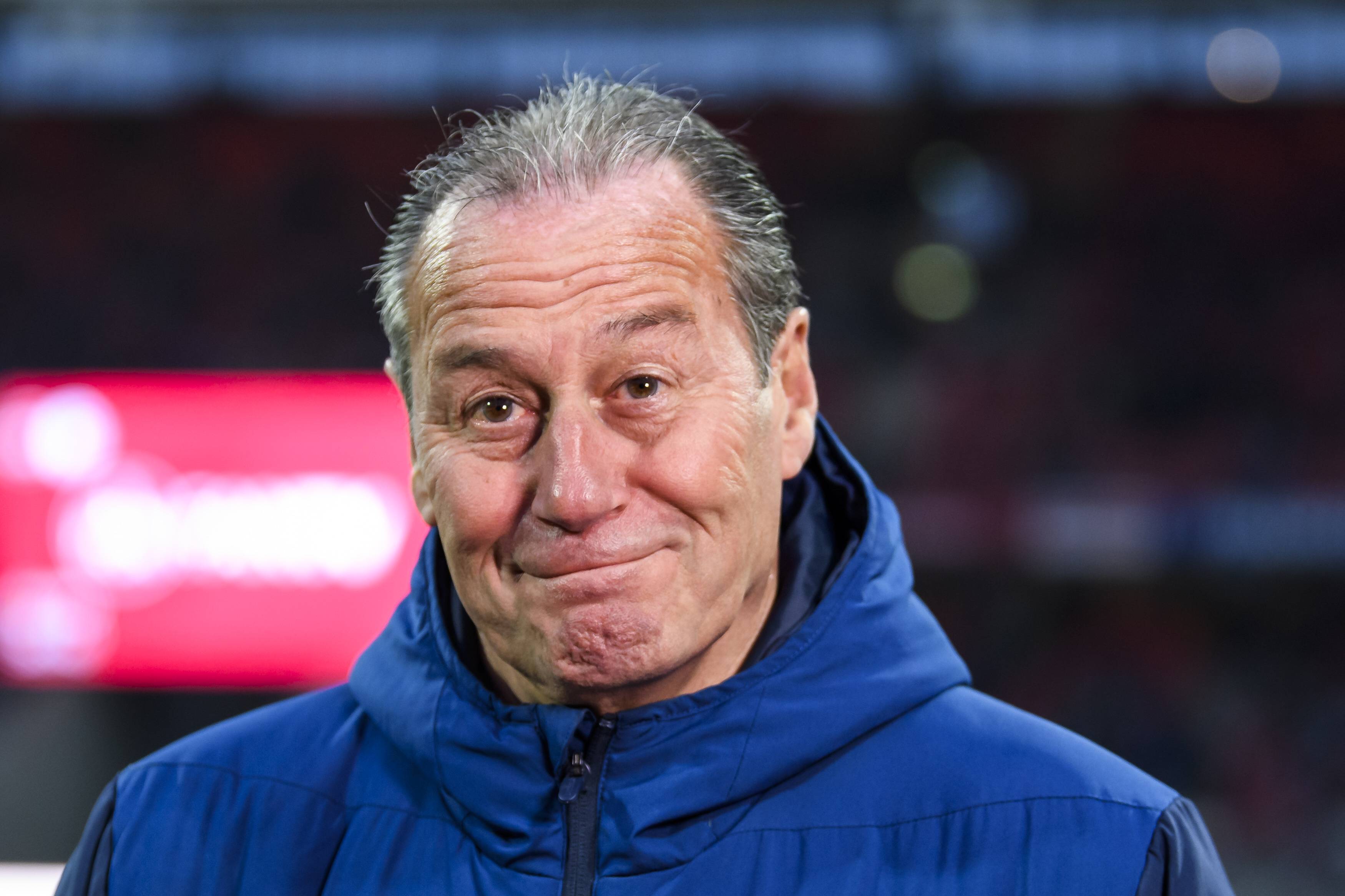 Stevens vaag over problemen Schalke 04