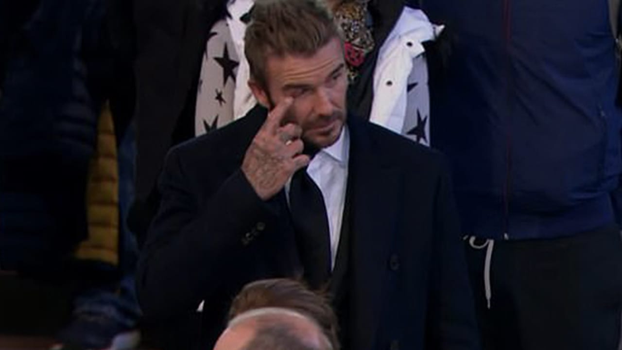 Emotionele Beckham staat 13 uur in de rij om afscheid te nemen van Queen Elizabeth