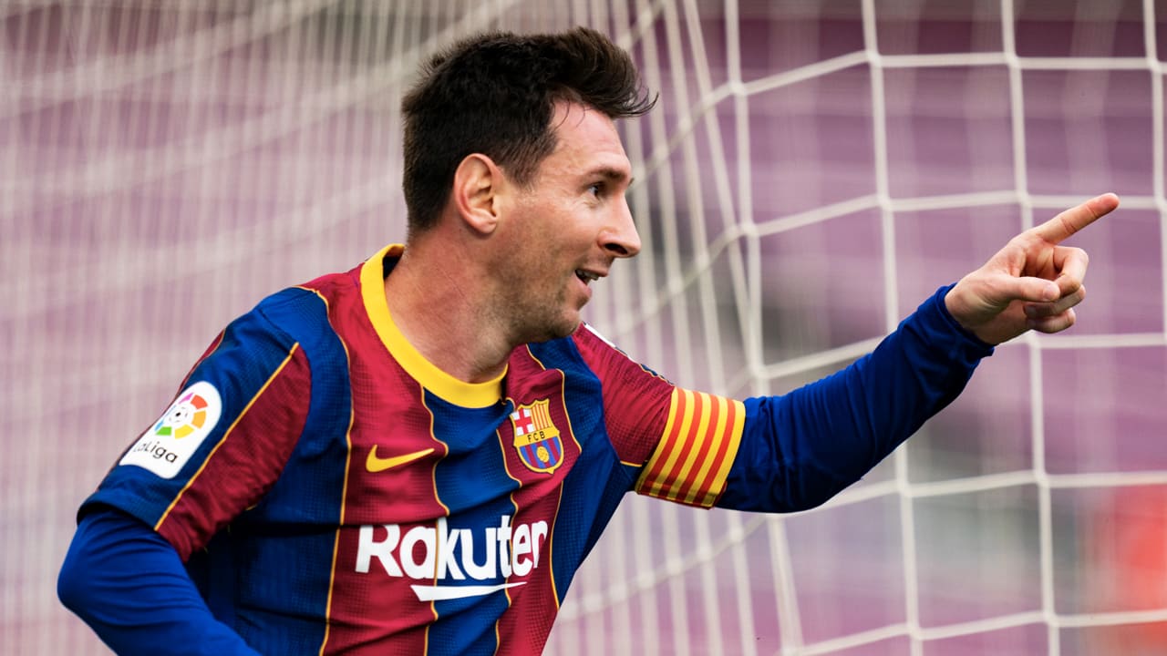 'Messi en Barcelona bereiken principe-akkoord: vijfjarig contract en halvering salaris'