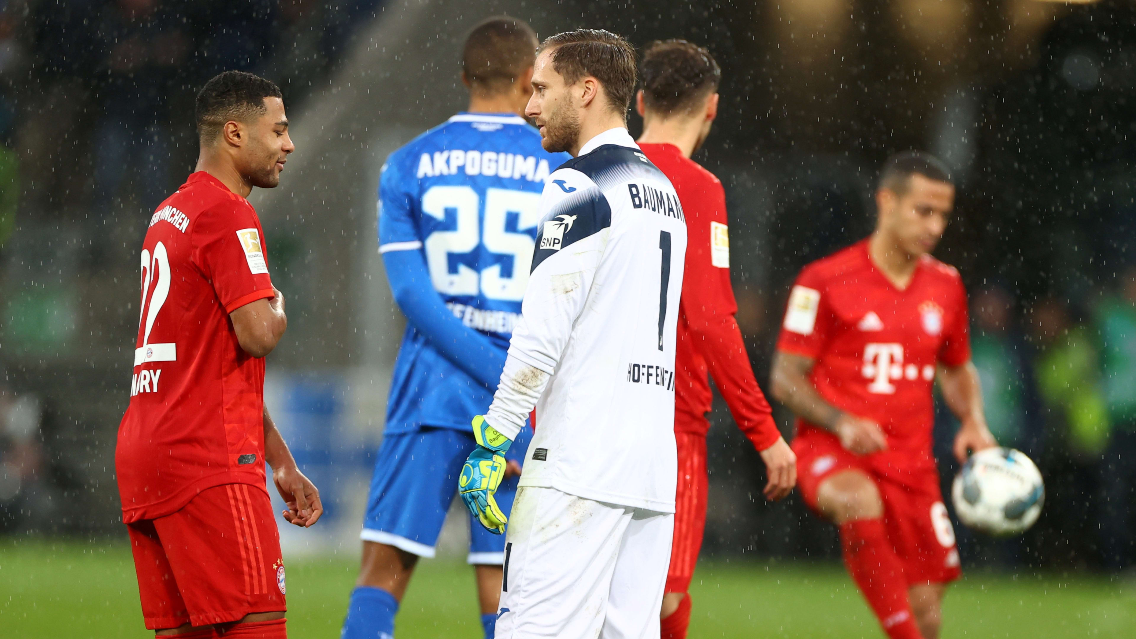 Hoffenheim en Bayern München maken bijzonder statement door bal doelloos rond te spelen