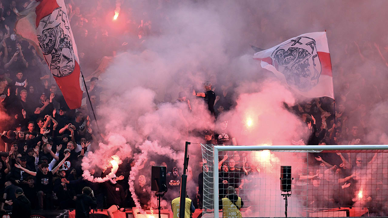 KNVB straft Ajax voor gestaakt duel met Feyenoord: boete en een lege F-Side