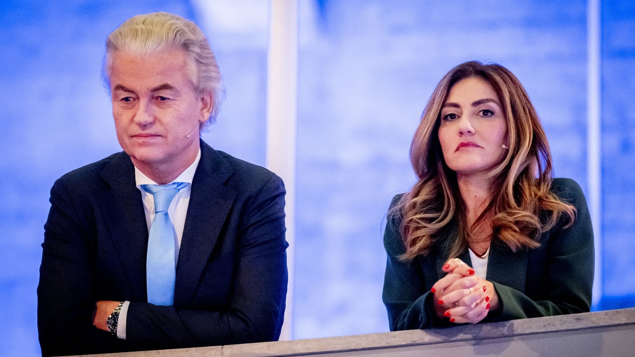 Slotpeiling EenVandaag: PVV stijgt met 10 zetels, VVD blijft aan kop