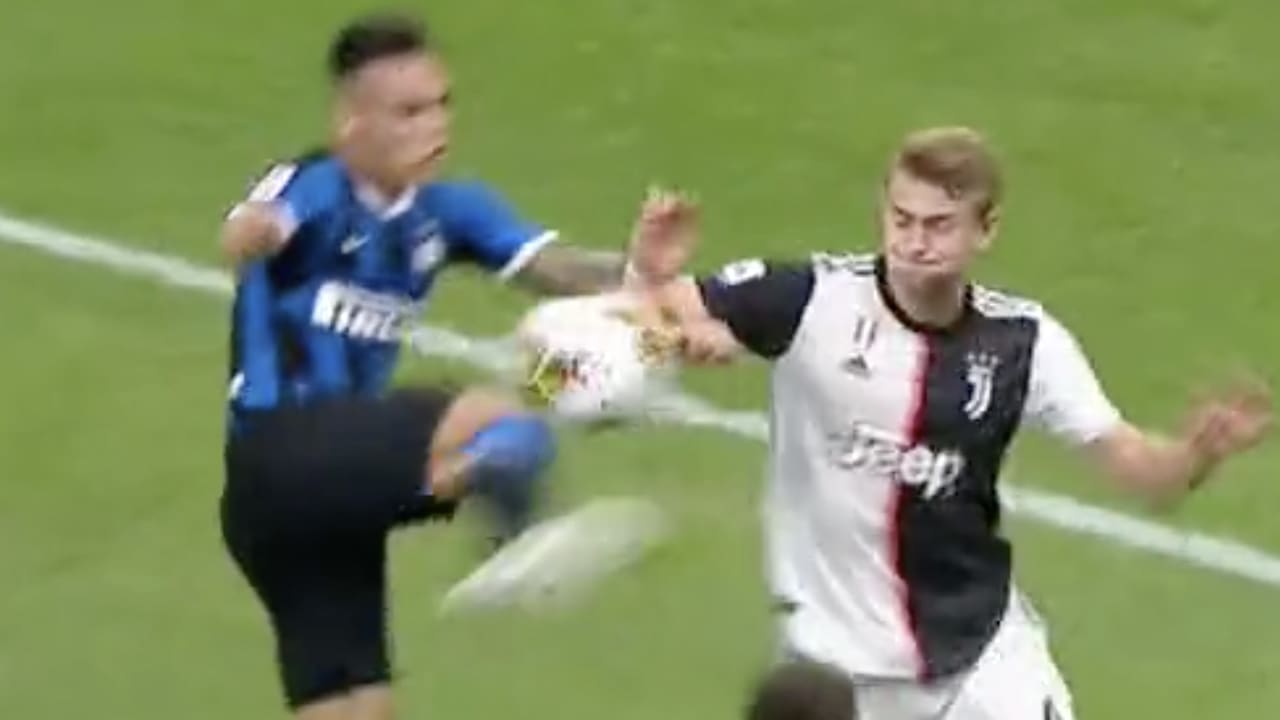 De Ligt veroorzaakt penalty met handsbal, Inter scoort