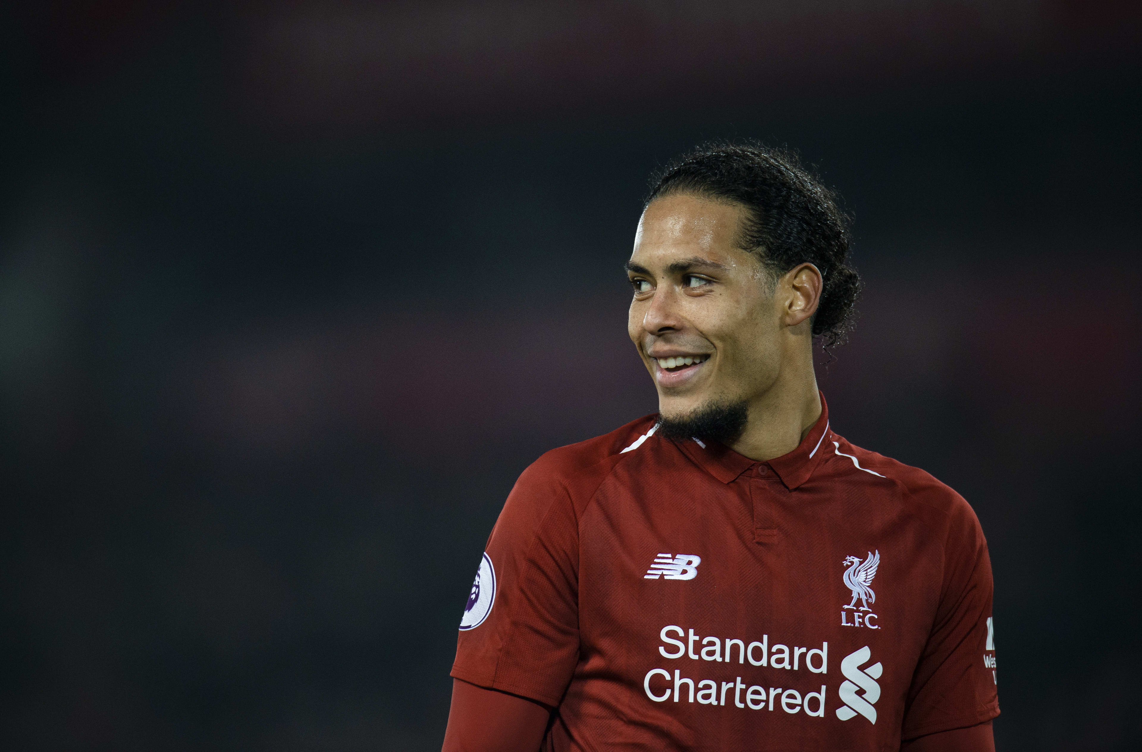 Van Dijk is niet zo bezig met Gouden Bal