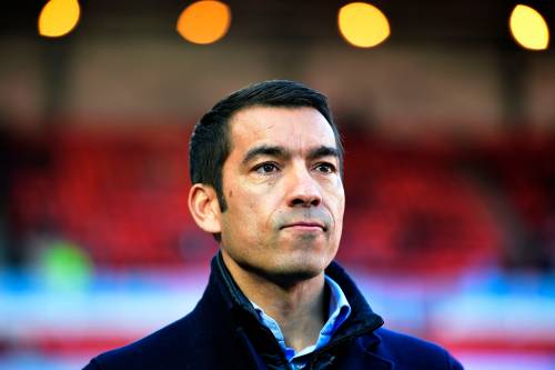 Van Bronckhorst: zulke cadeautjes kunnen niet