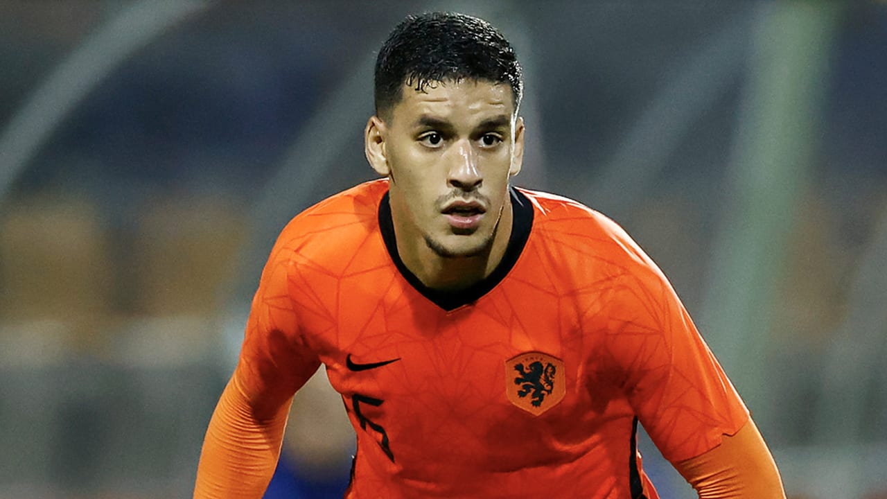 Harroui verlaat Jong Oranje na positieve coronatest