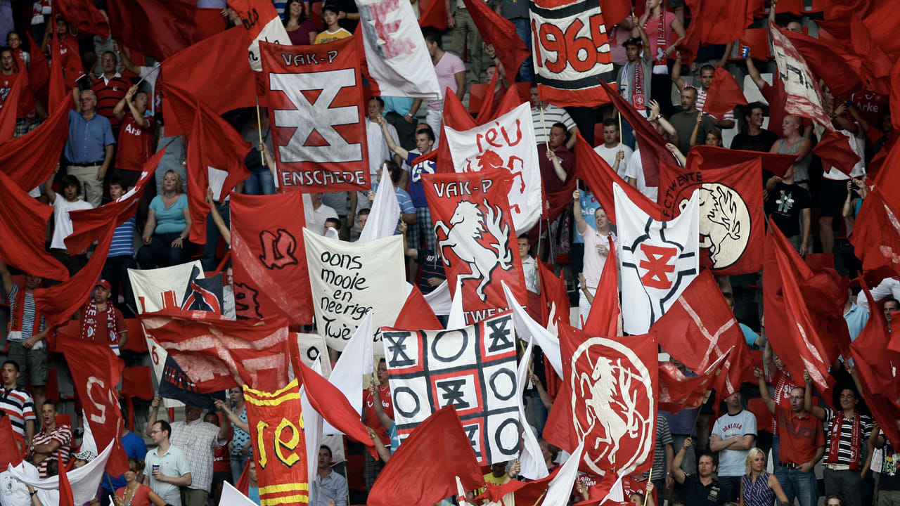 FC Twente doet aangifte wegens diefstal en vernieling spandoeken