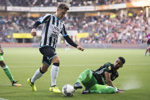 FC Emmen strikt Niemeijer