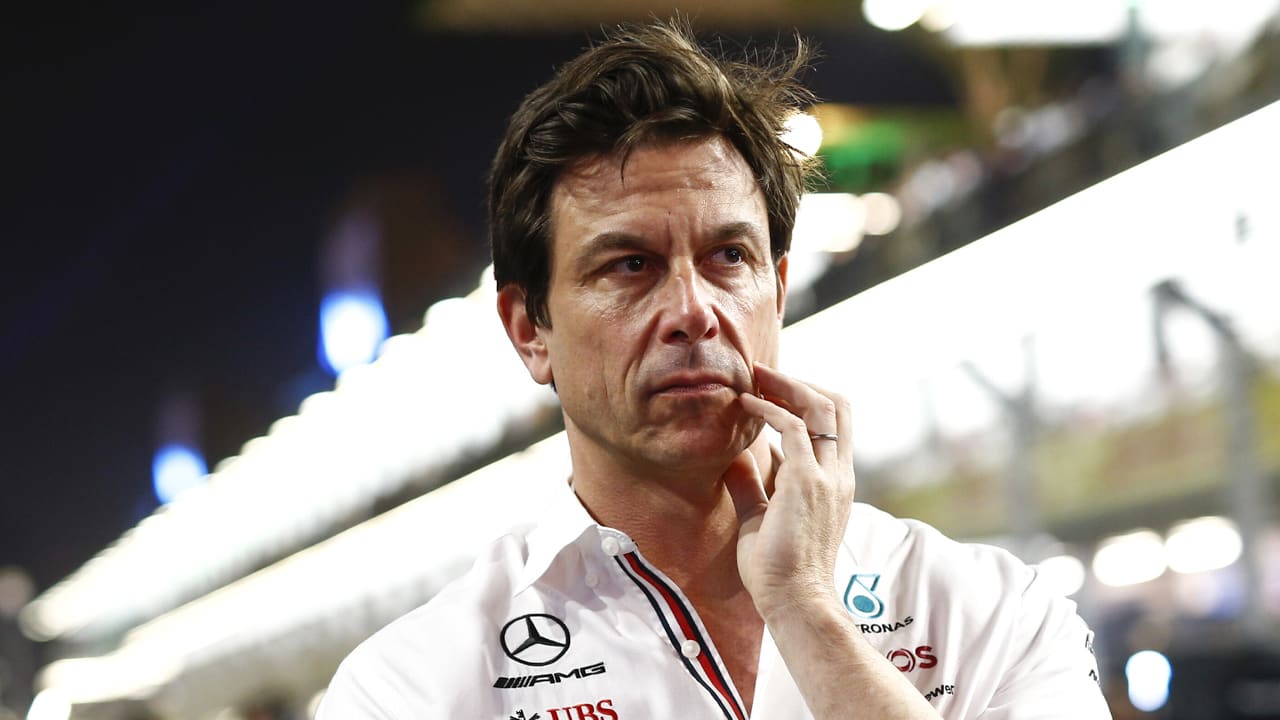 Toto Wolff over Formule 1-titel: 'Hij verdient het om wereldkampioen te worden'