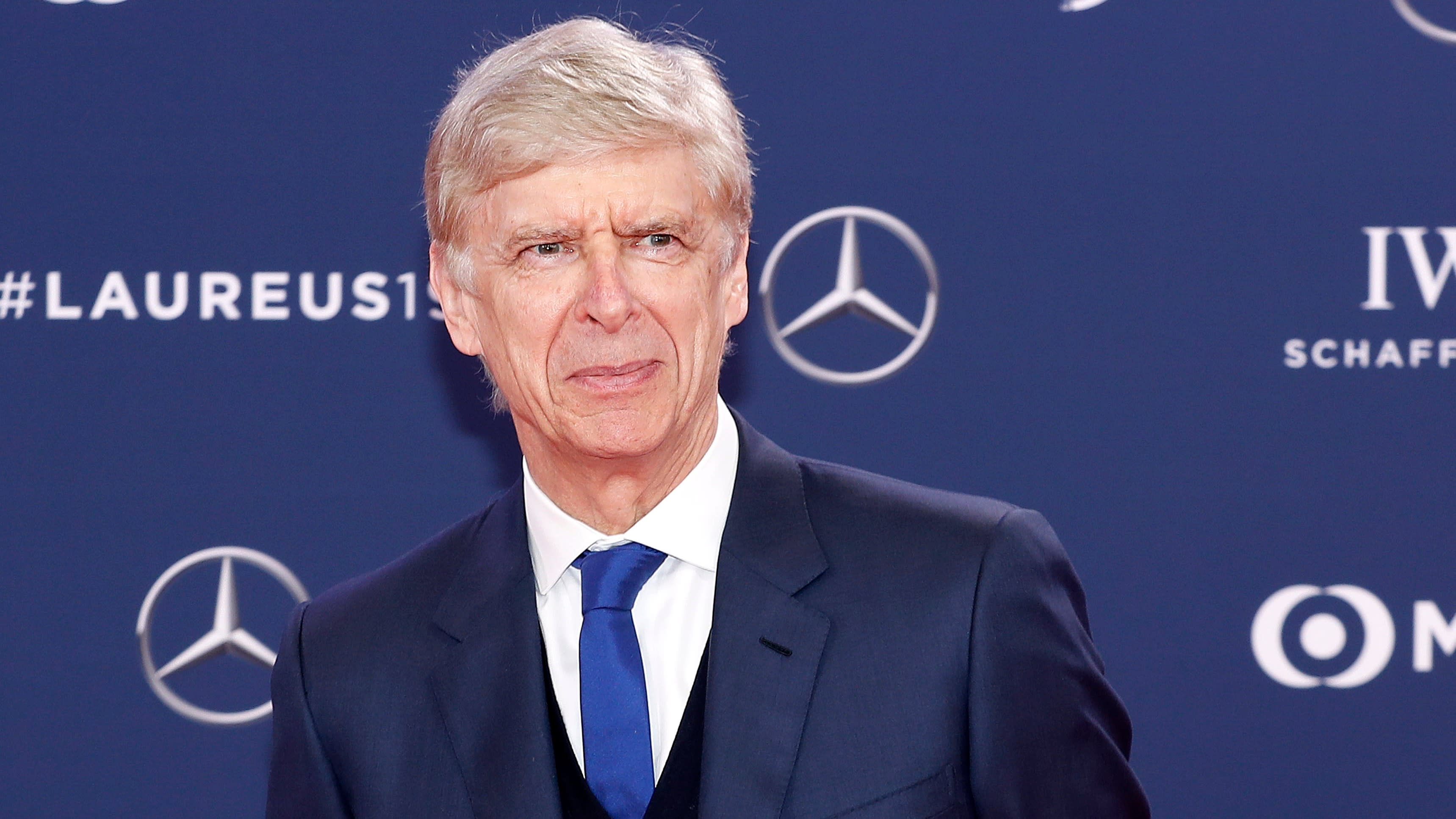 Arsène Wenger pleit voor verandering van buitenspelregel 