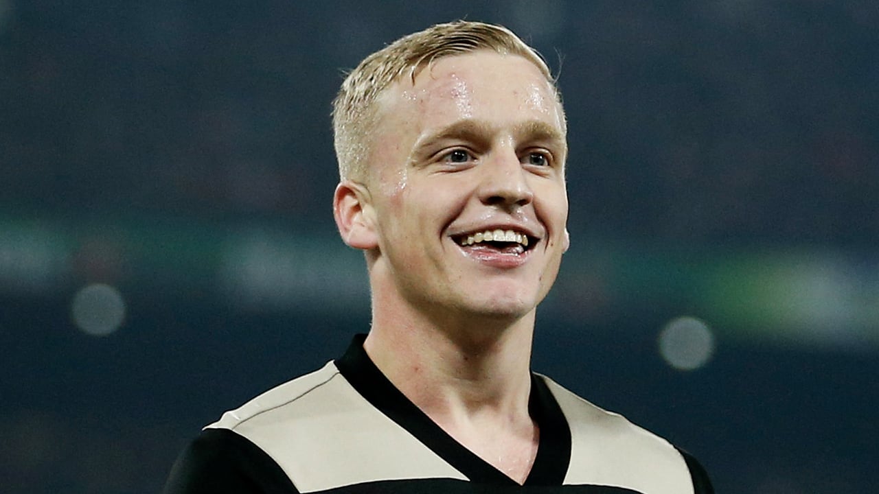 Van de Beek in serieuze belangstelling van Paris Saint-Germain