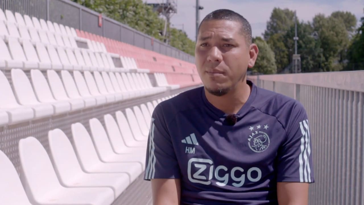 Ajax-assistent Maduro: 'Mijn ambitie is om ooit hoofdtrainer te worden'