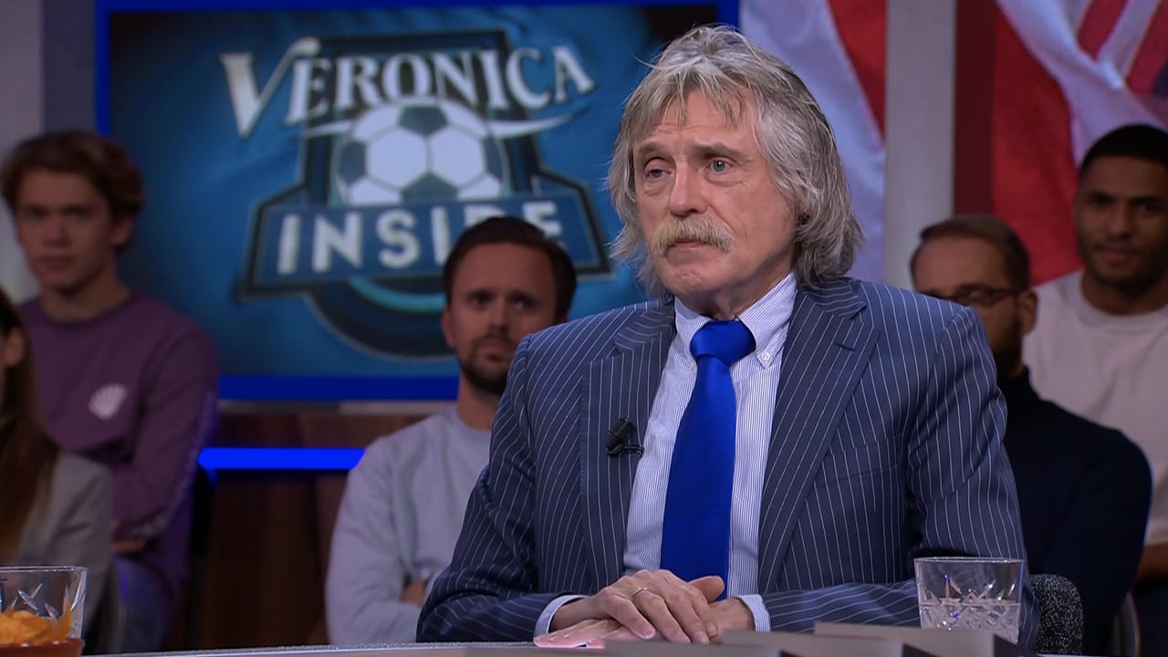 Johan Derksen fileert scheidsrechter: 'Heeft er één grote puinhoop van gemaakt'