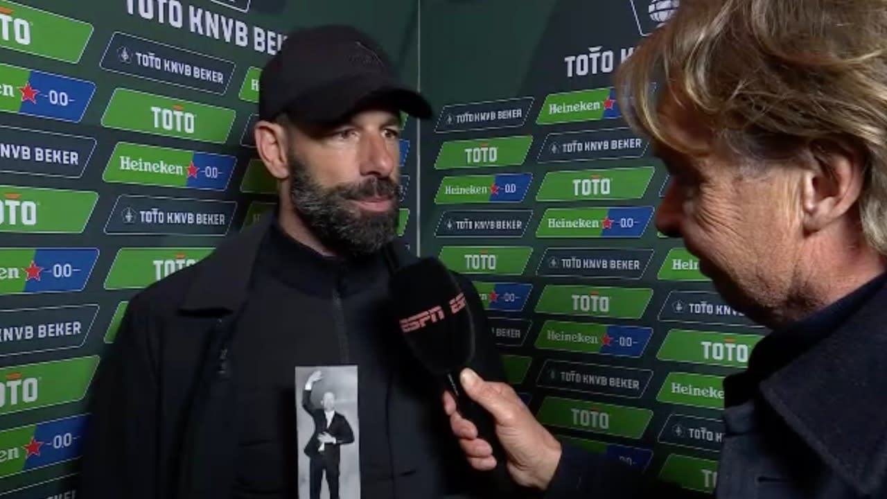 Ruud van Nistelrooij draagt finaleplaats PSV op aan Thijs Slegers