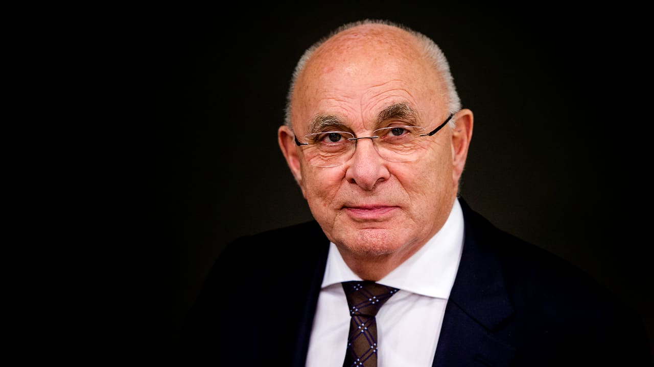 Van Praag door het stof na vergelijking tussen FC Twente en Qatar