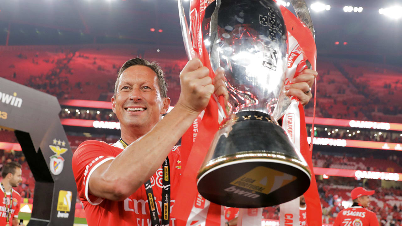 Voormalig PSV-trainer Roger Schmidt verkozen tot beste trainer van Portugal