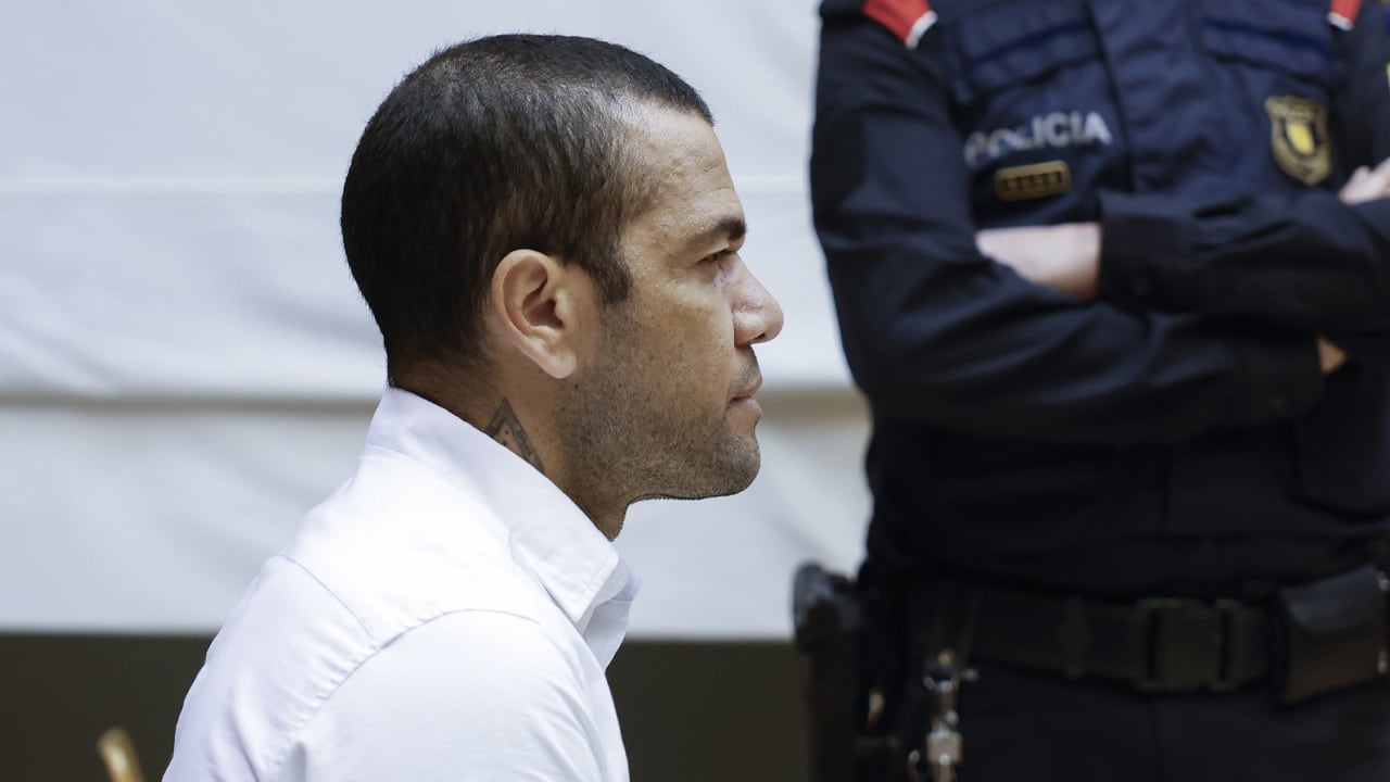 Dani Alves veroordeeld tot celstraf van 4,5 jaar