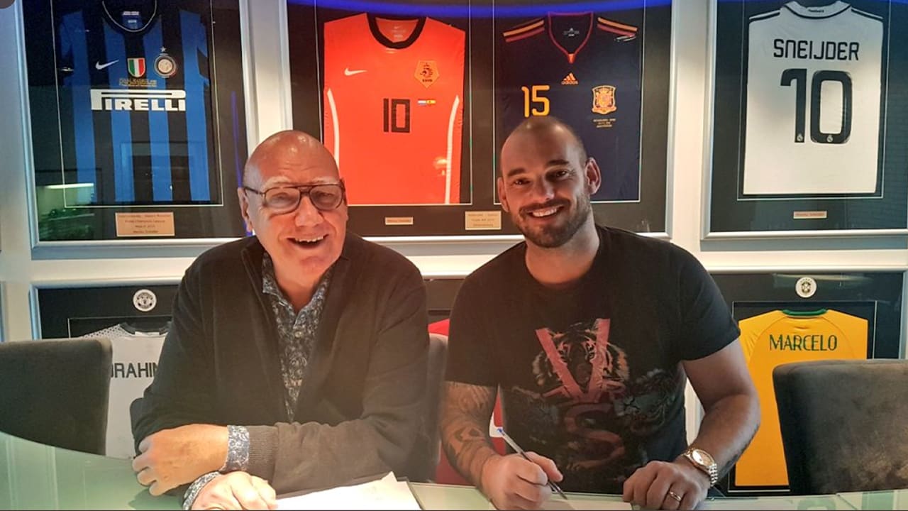 Jansma gaat autobiografie schrijven over Sneijder