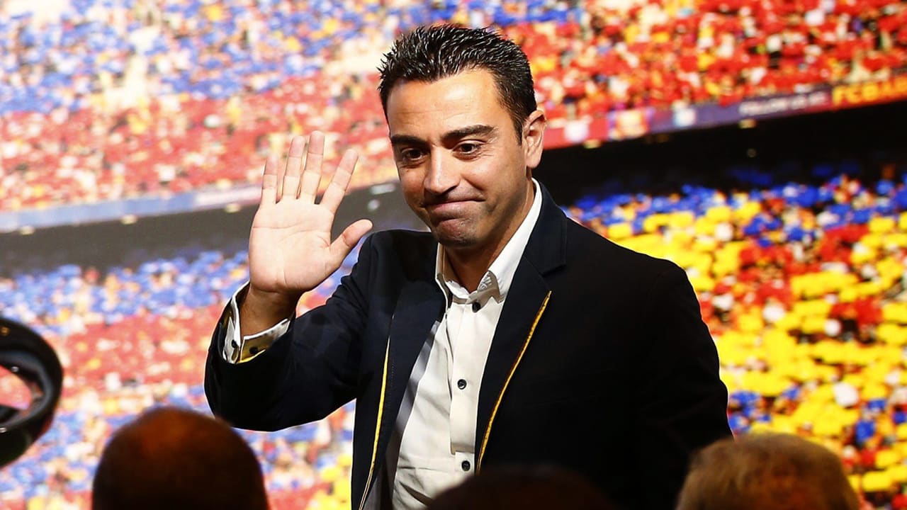 'Xavi stapt toch in als trainer van FC Barcelona'