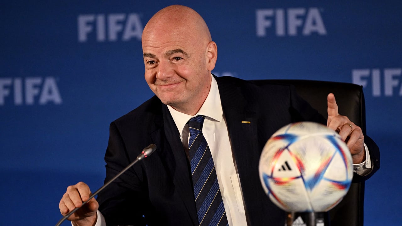 FIFA-baas Infantino vol lof over WK: 'De stadions zijn voor praktisch elke wedstrijd uitverkocht'