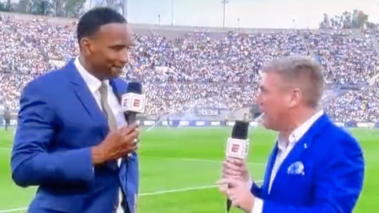 Voetbalanalist Shaka Hislop zakt in elkaar tijdens live-uitzending