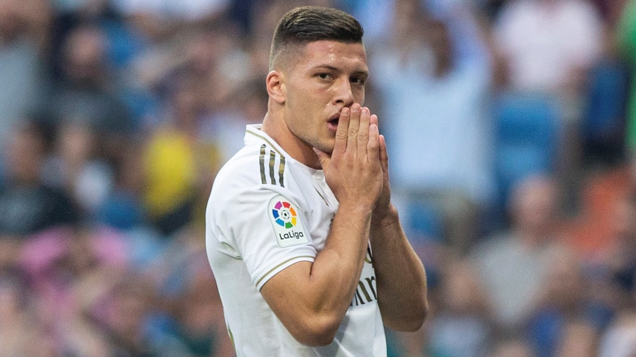 Jovic van Real Madrid test positief op coronavirus