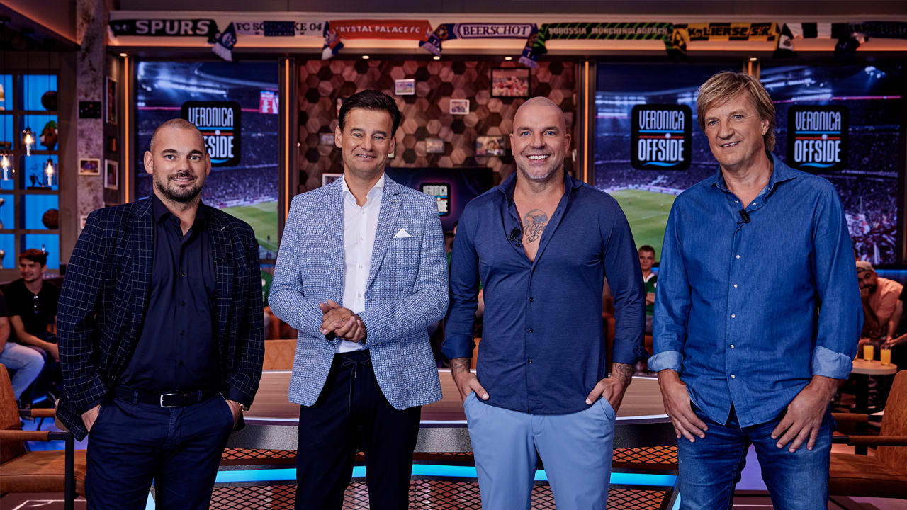 Andy van der Meijde, Wim Kieft en Wesley Sneijder maandagavond aan tafel bij Veronica Offside