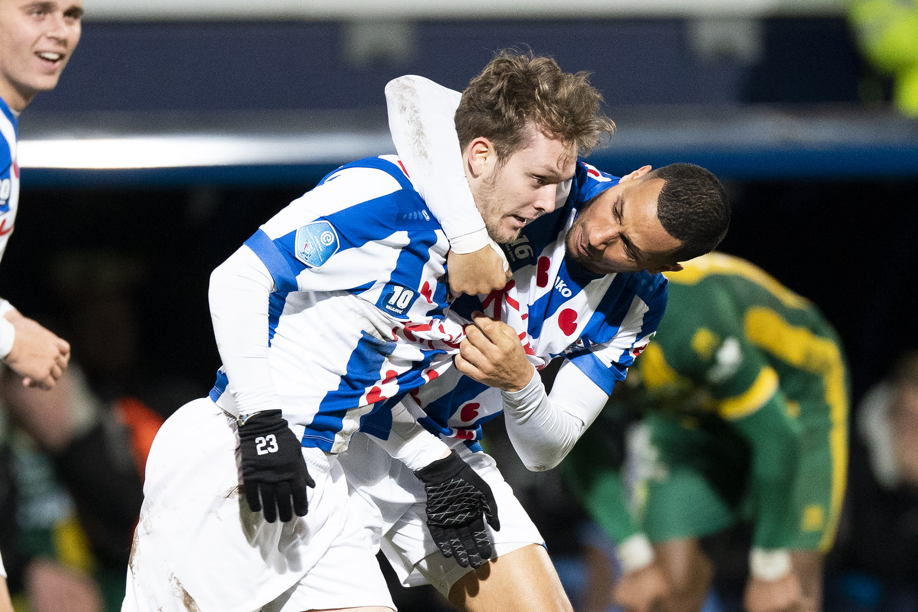 ADO kan voorsprong in Heerenveen niet vasthouden: 2-2