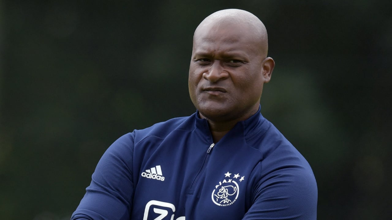 Winston Bogarde keert onder Edwin van der Sar niet terug bij Ajax