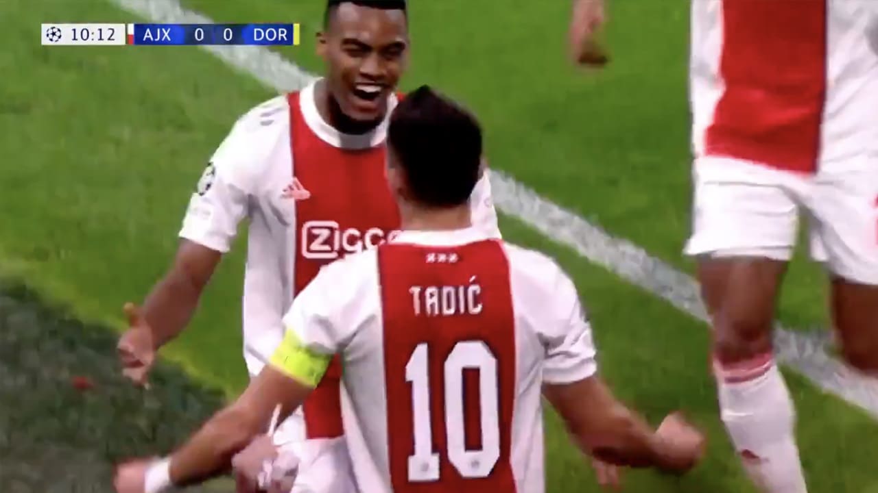 VIDEOGOAL: Ajax vroeg op voorsprong na eigen doelpunt Marco Reus