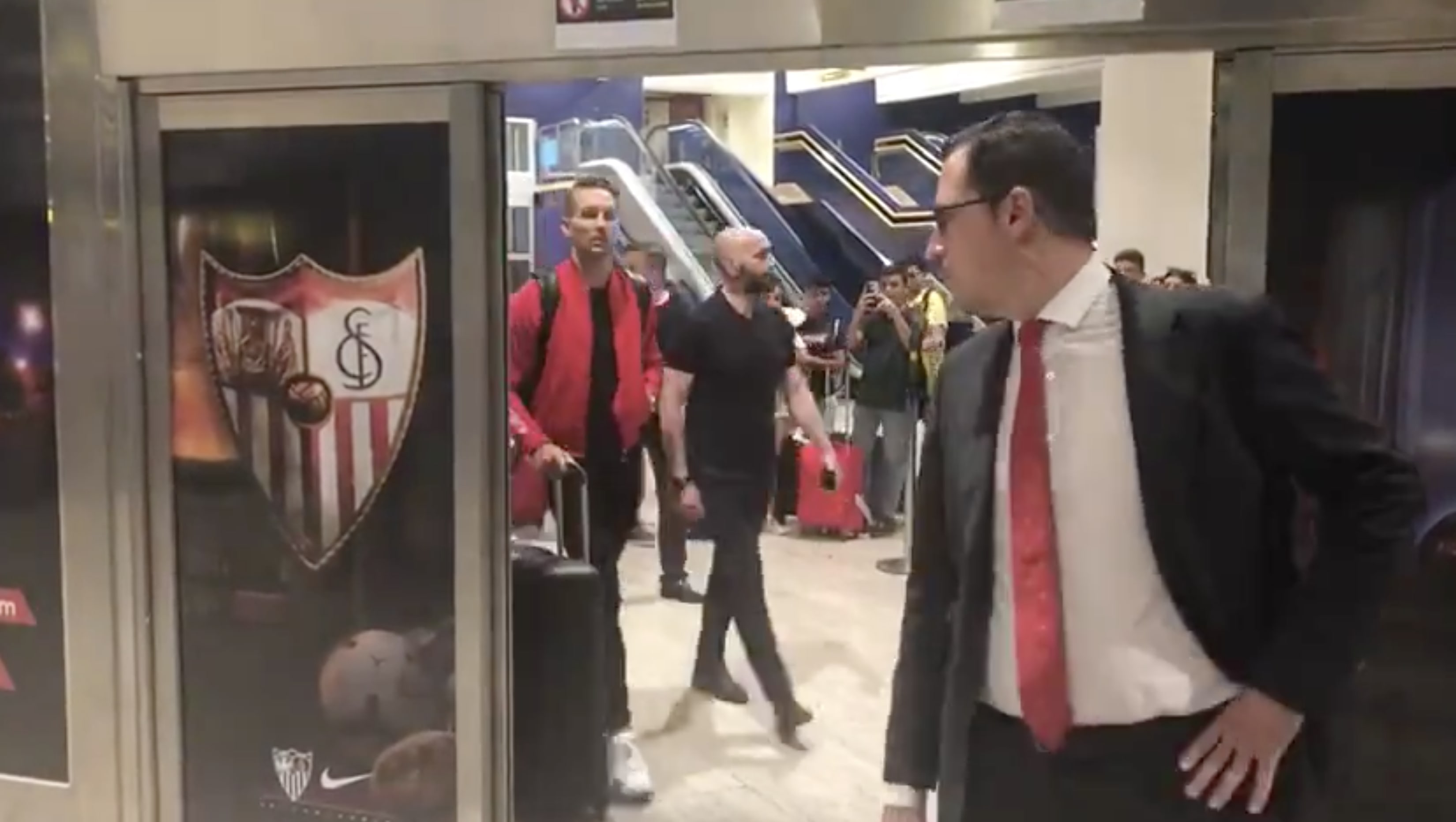 Luuk de Jong arriveert in Sevilla, transfer aanstaande