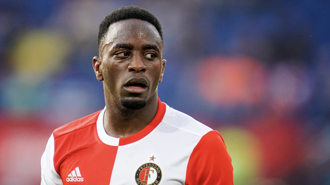Haps als linksbuiten in topper tegen PSV