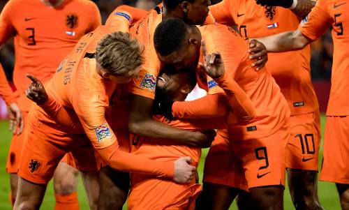 Oranje werkt met een lach toe naar Duitsland