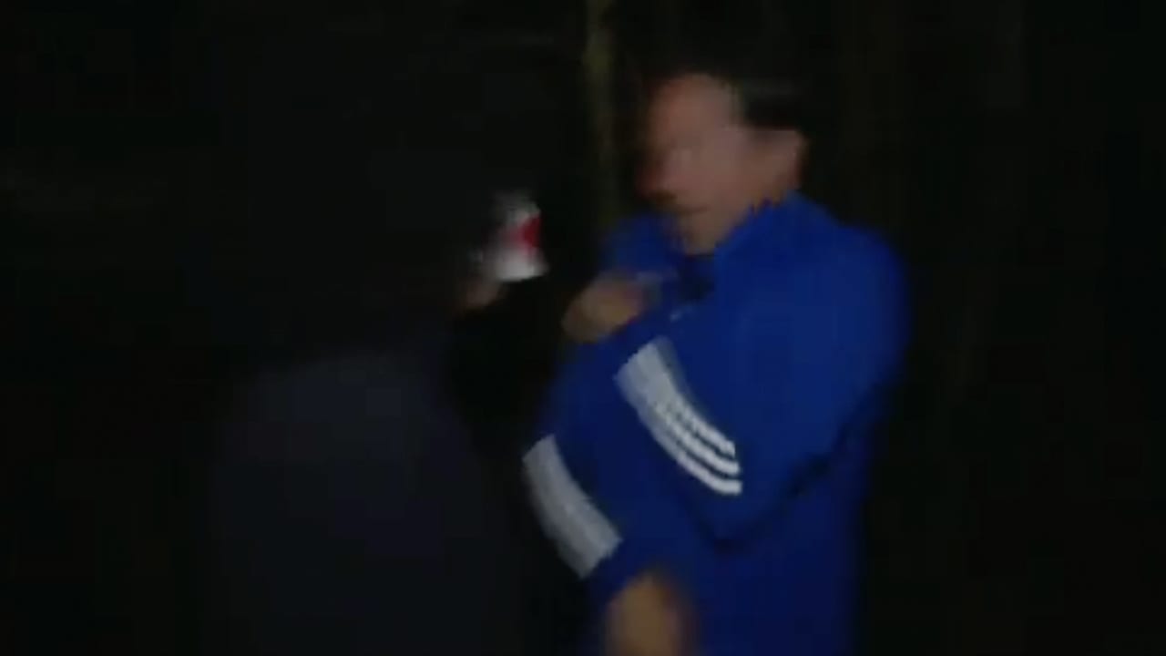 GOUD! Bas Nijhuis schrikt zich rot tijdens spooktocht