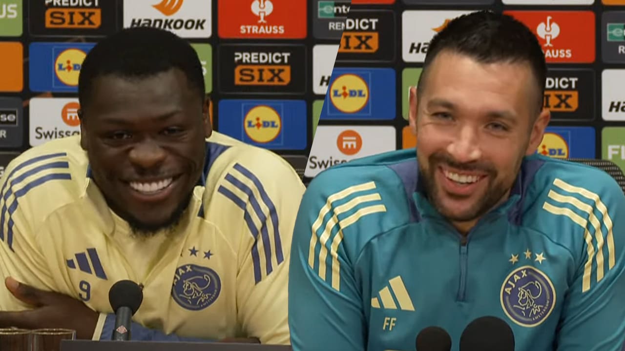 Brobbey in vorm tijdens persconferentie: ‘Hoe Farioli is als hij boos is? Boos’
