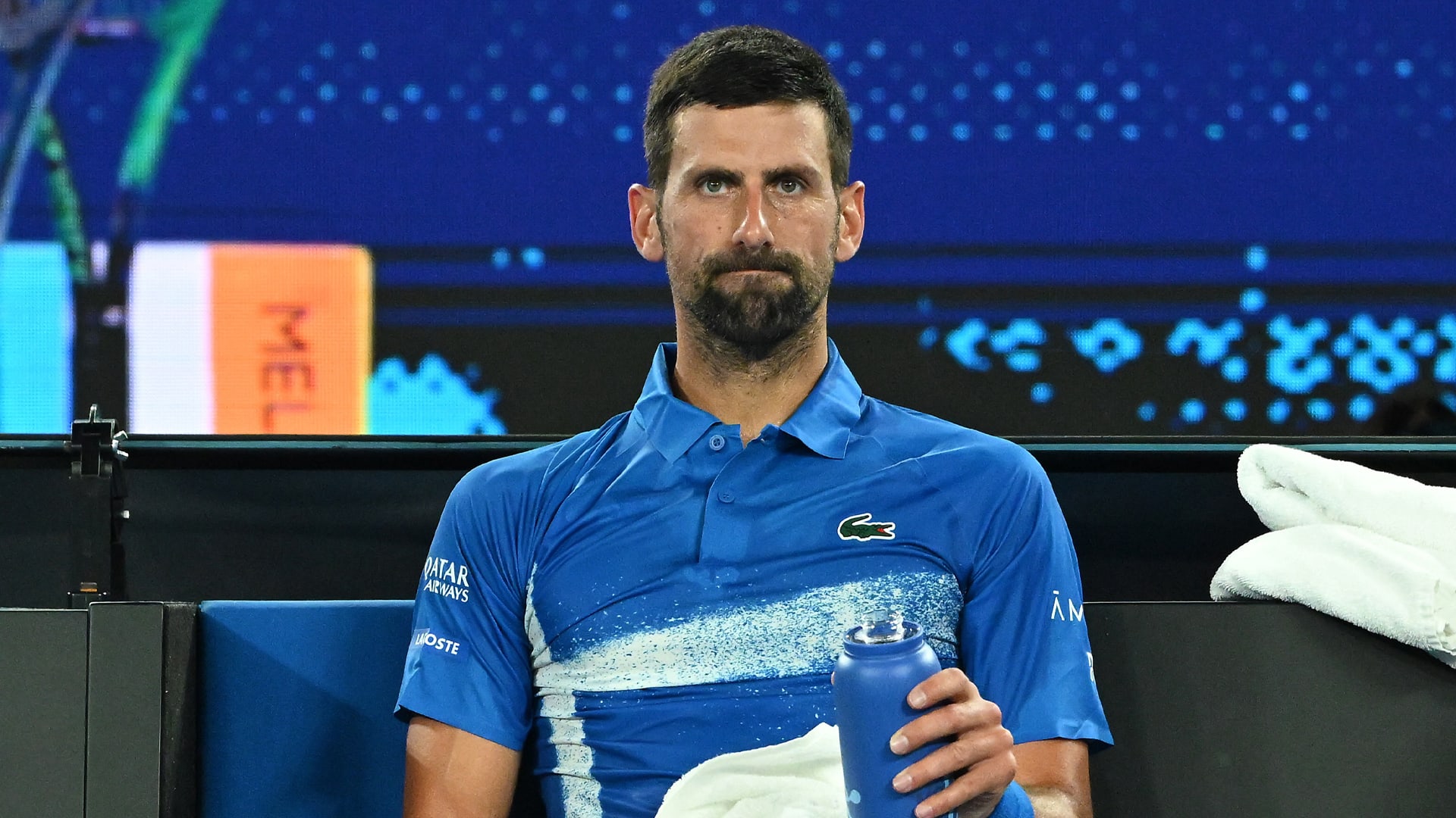Djokovic zegt te zijn vergiftigd tijdens detentie in Melbourne in 2022