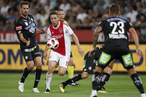 Ajax met Eiting voor De Ligt