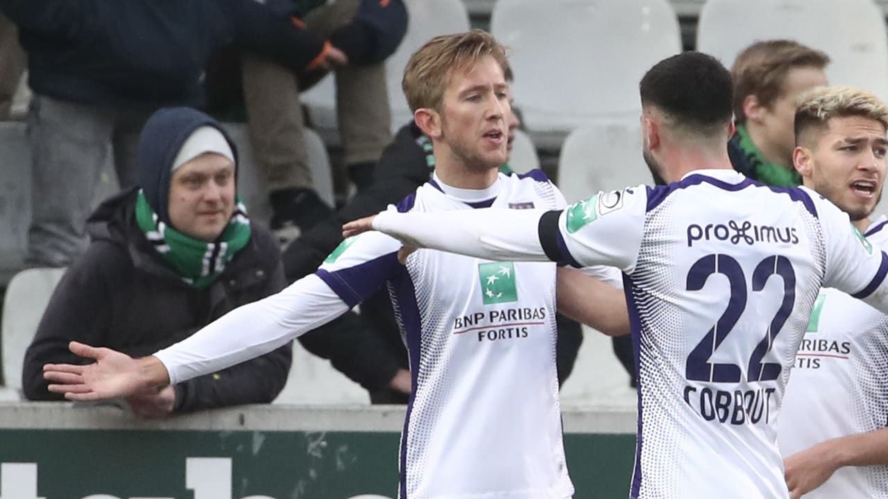 Anderlecht ruim langs tiental Eupen, Vlap benut strafschop