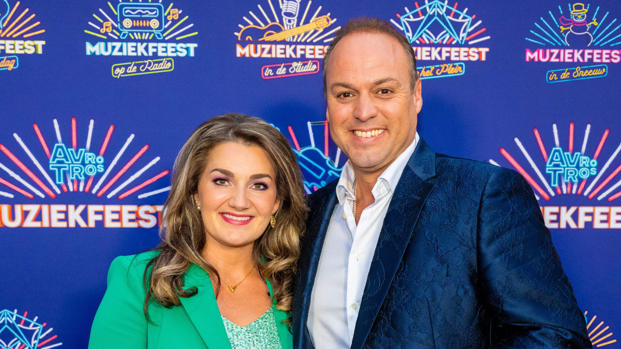 Ex-man Sieneke wakkert geruchten over affaire tussen zangeres en Frans Bauer aan