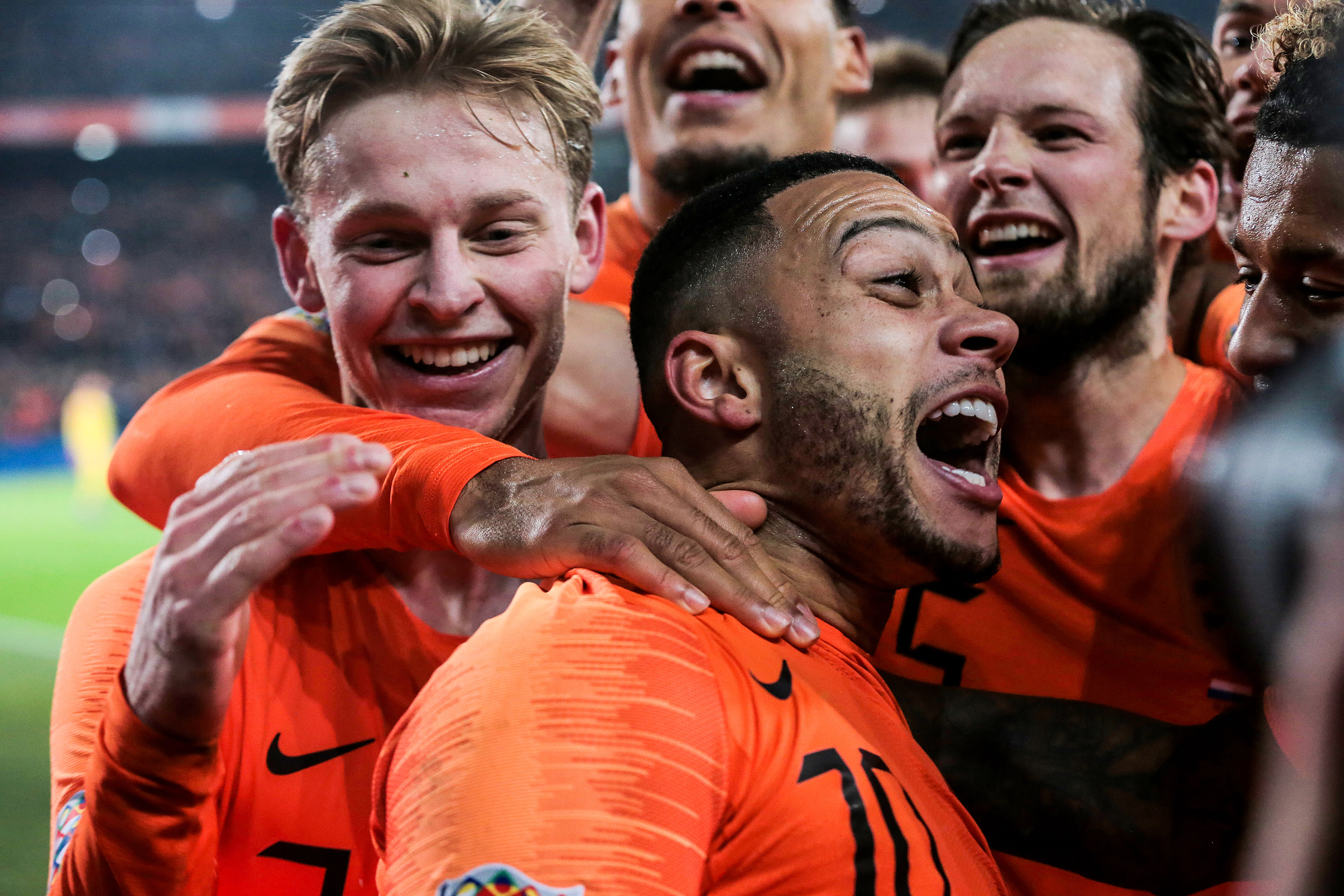 Oranje blijft nummer 14 van de wereld