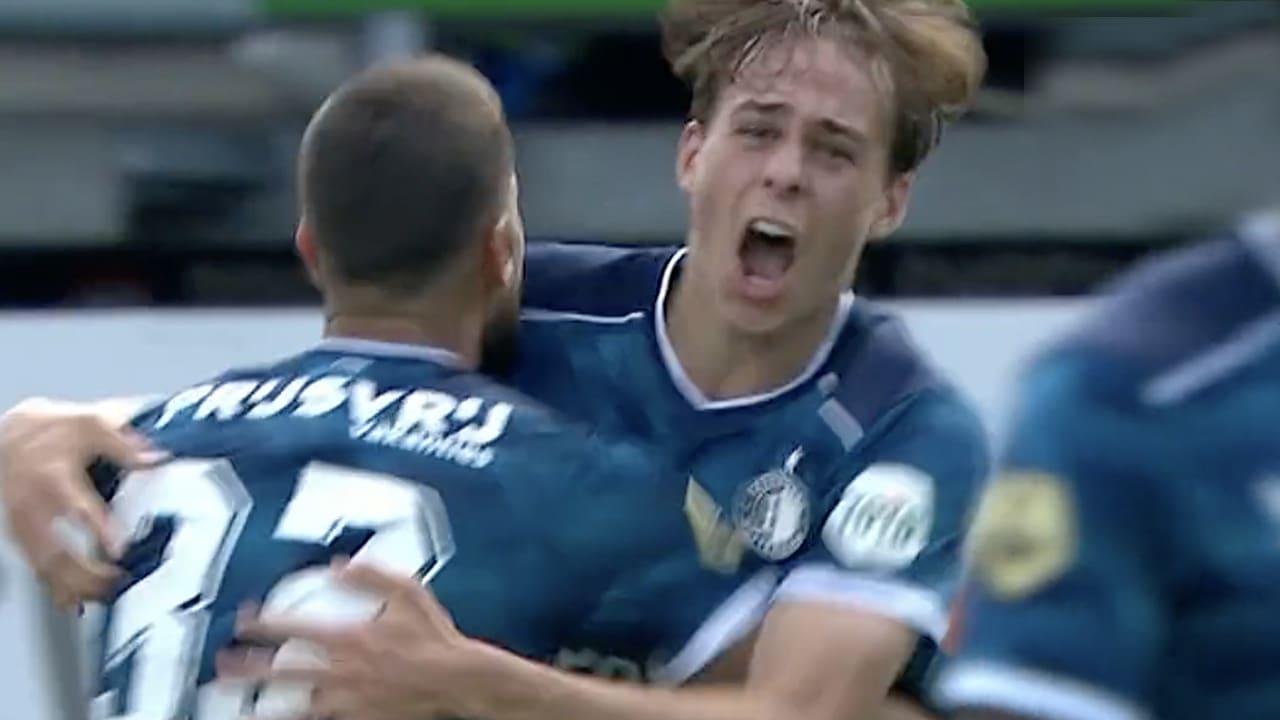 17-jarige Sauer redt punt voor Feyenoord in Rotterdamse derby tegen Sparta